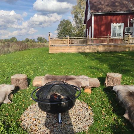 Sunnansjo Gard Guest House Катринехолм Екстериор снимка